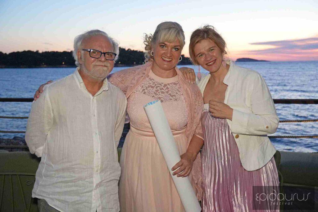 ‘Tebi majko’: harmonika u intimnom susretu s publikom